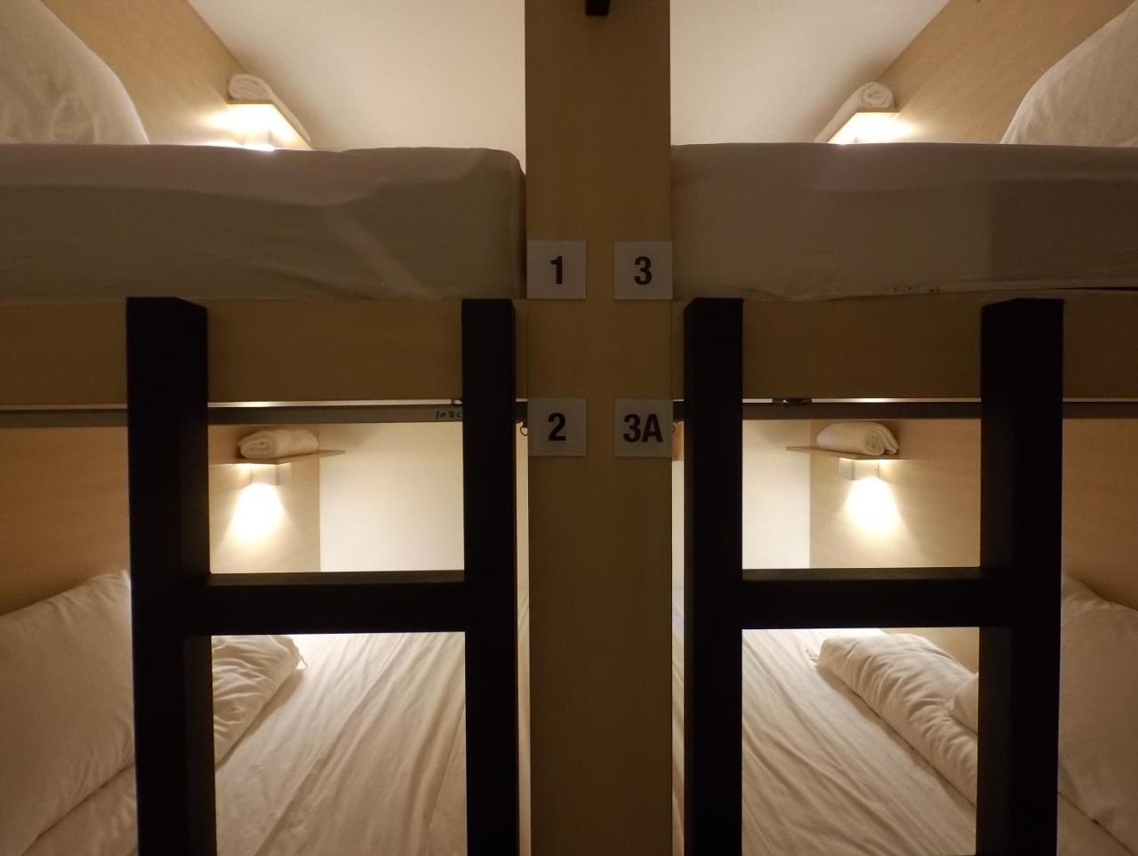 Signel Hostel *